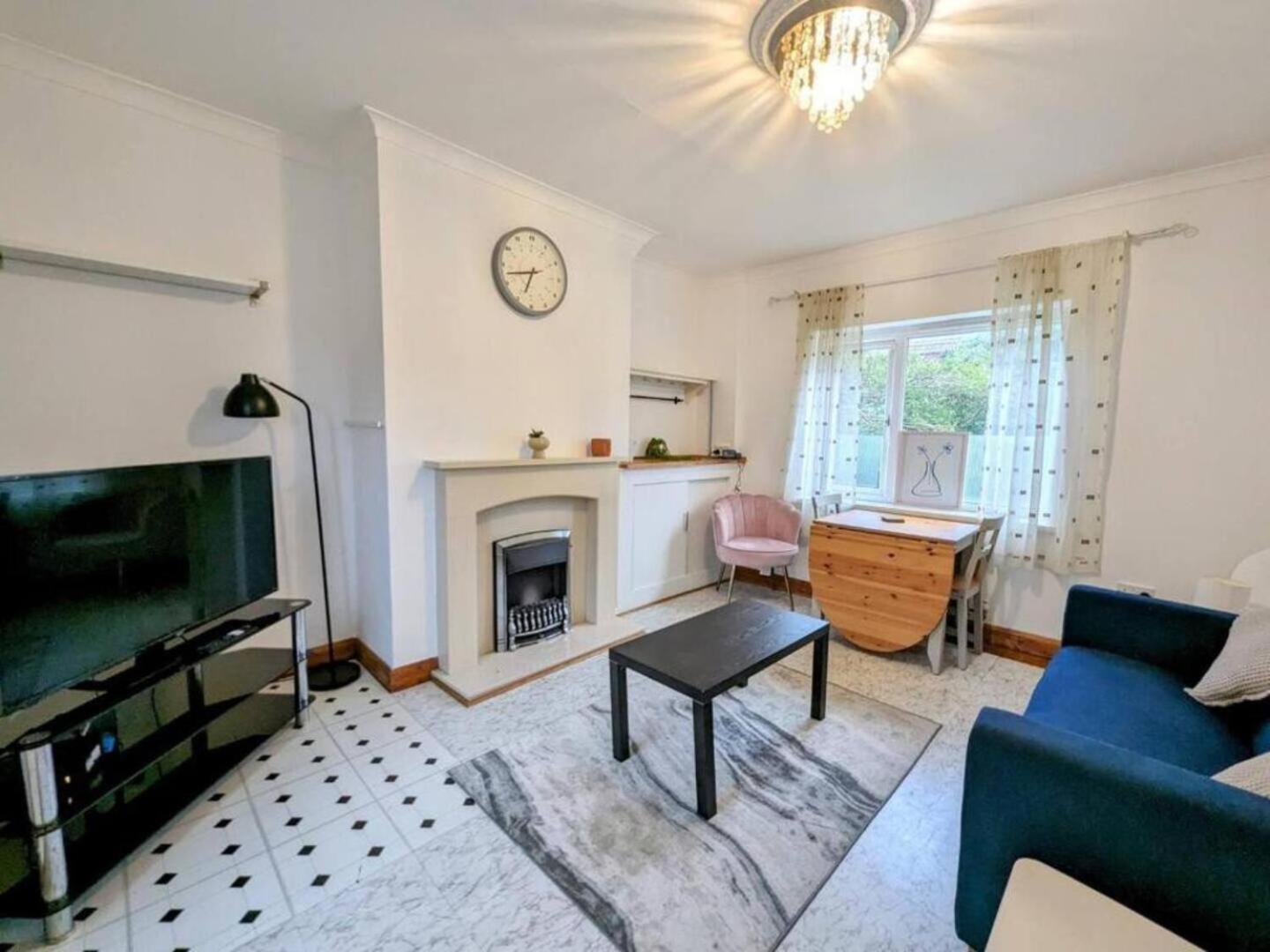 2 Bedroom Home With Driveway Close To Quayside Gateshead Eksteriør bilde