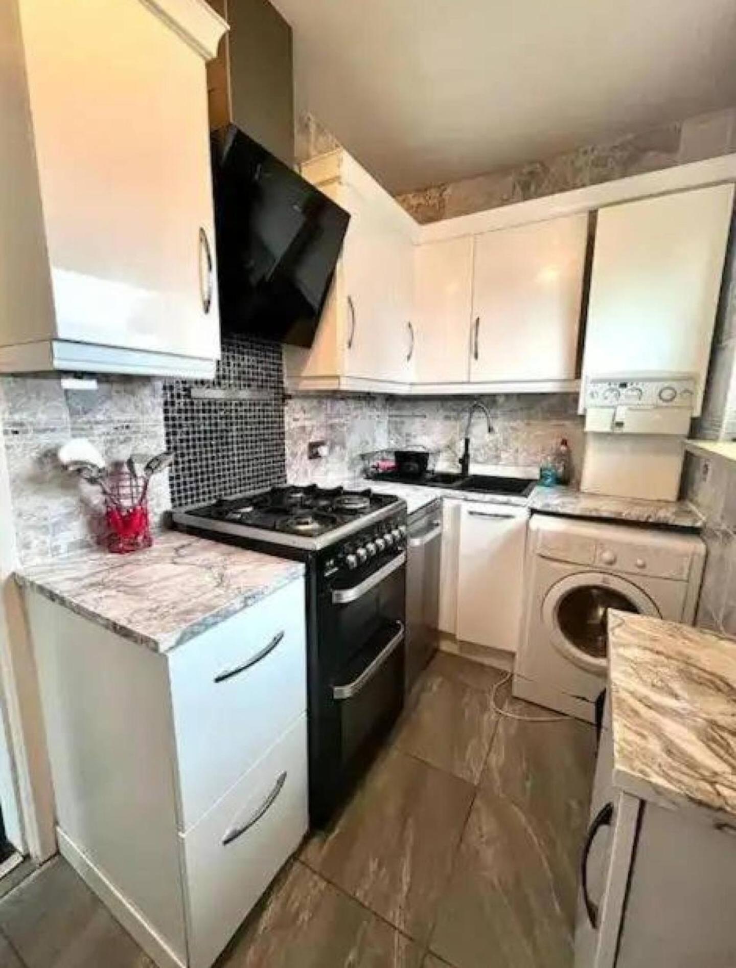 2 Bedroom Home With Driveway Close To Quayside Gateshead Eksteriør bilde